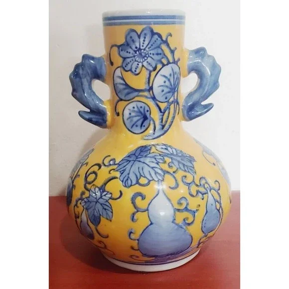 A Pair of Chinese Yellow and Blue Vase with side handles - Decorative Vases